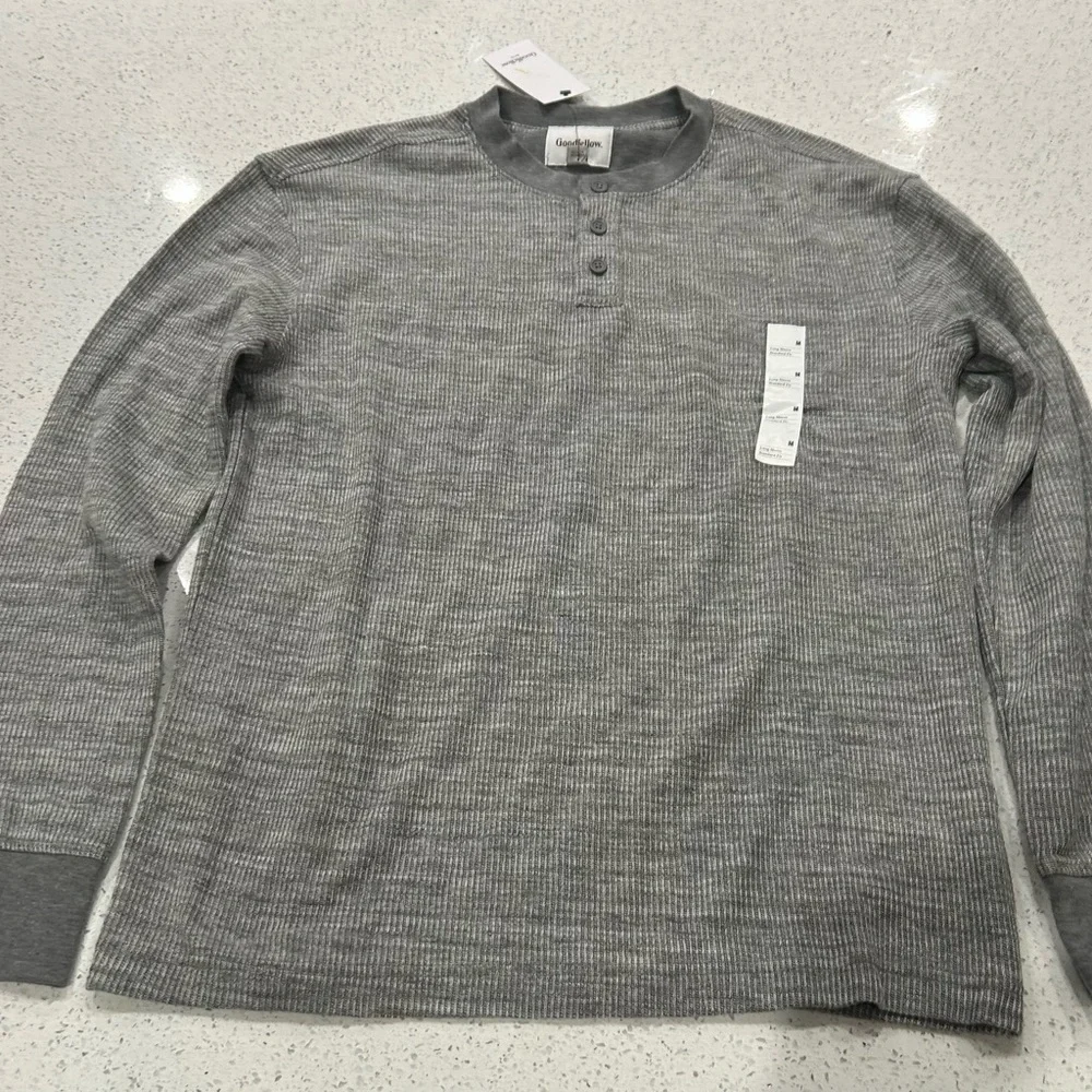 Goodfellow men’s Gray  long sleeve Henley Shirt size M NWT